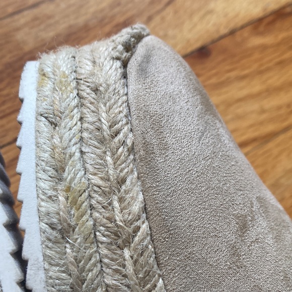 Nine West Straw Snake Skin Pattern Wedges - Picture 5 of 11